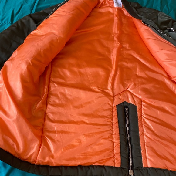 Army green puffer jacket - Picture 3 of 4